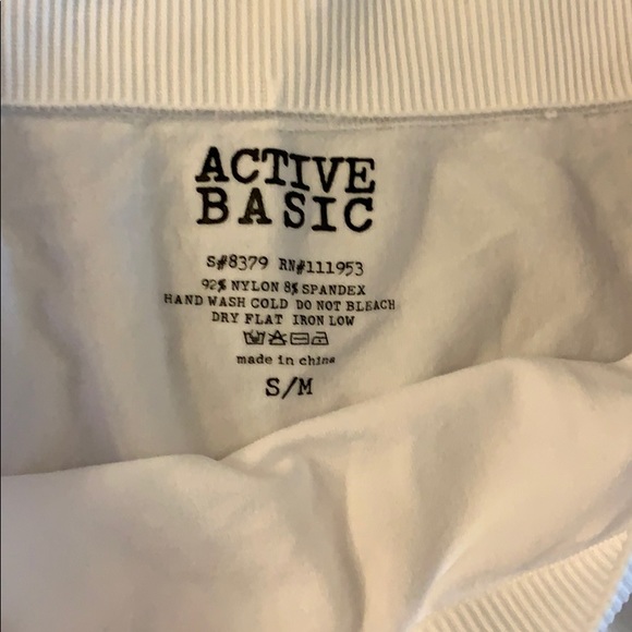 ACTIVE BASICS SHORTS. New without tag. - Picture 2 of 5
